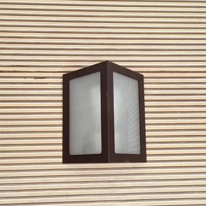 Arandela de Parede Externa Triangular Alumínio e Vidros