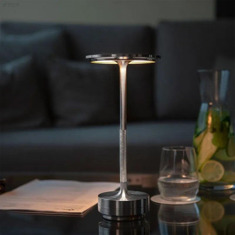 Luminária de Mesa LED Sem Fio 3 Tons de Luz